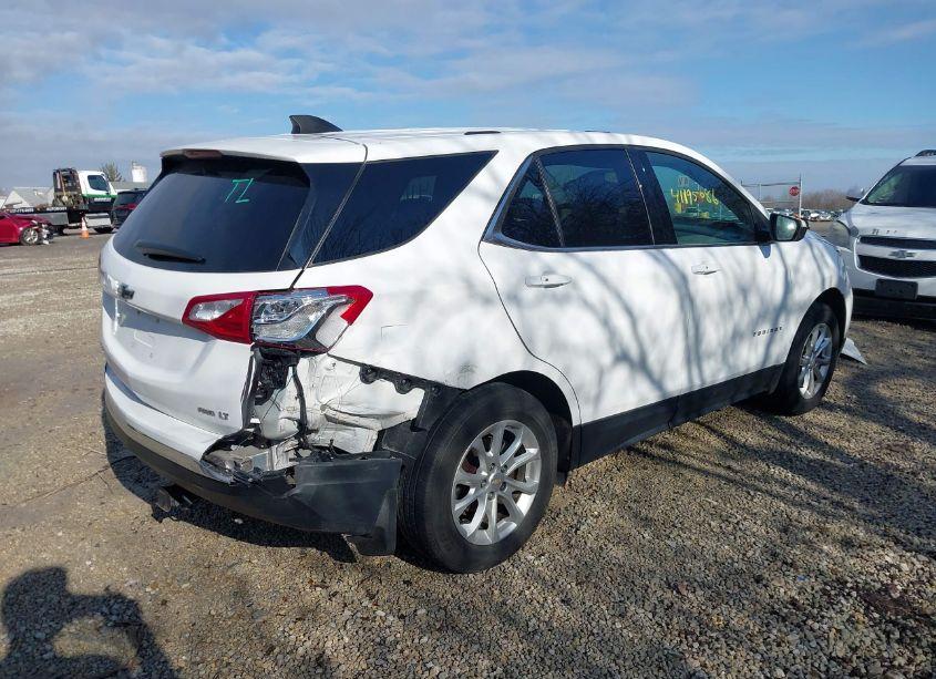 Photo 4 of 2018 Chevrolet Equinox LT (VIN 2GNAXSEV8J6230742)