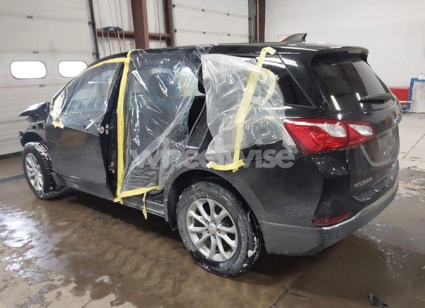 Photo 3 of 2018 Chevrolet Equinox LT (VIN 2GNAXSEV8J6235584)