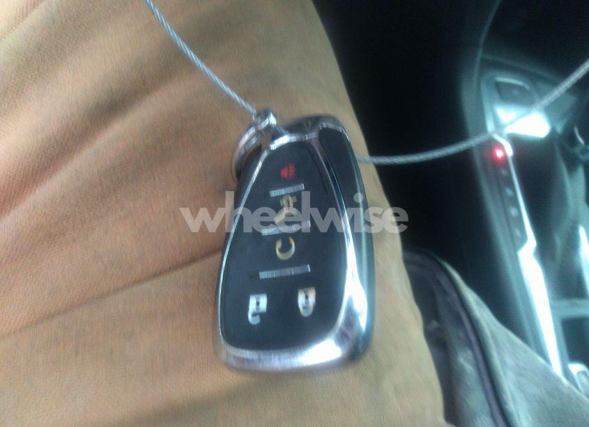 Photo 11 of 2018 Chevrolet Equinox LT (VIN 2GNAXSEV8J6273266)