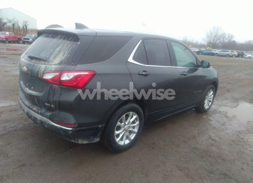 Photo 4 of 2018 Chevrolet Equinox LT (VIN 2GNAXSEV8J6273266)