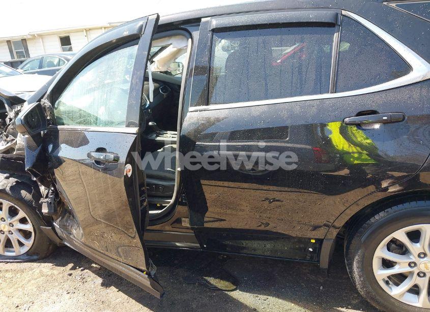 Photo 14 of 2018 Chevrolet Equinox LT (VIN 2GNAXSEV8J6288933)