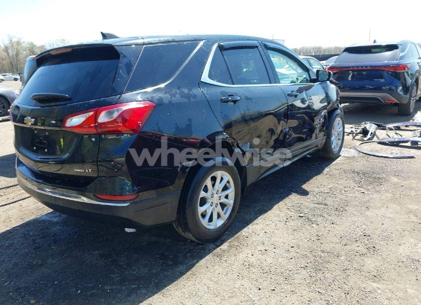 Photo 4 of 2018 Chevrolet Equinox LT (VIN 2GNAXSEV8J6288933)