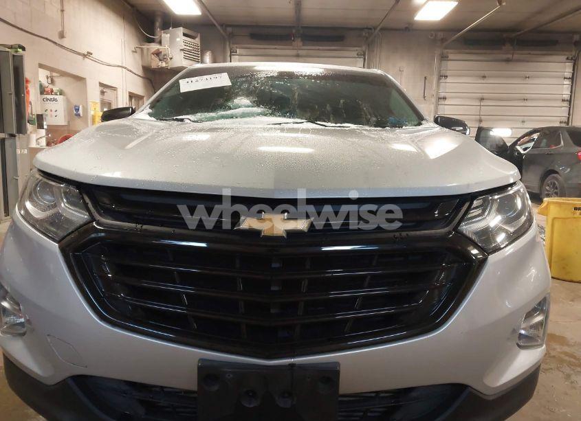 Photo 12 of 2018 Chevrolet Equinox LT (VIN 2GNAXSEV8J6305679)