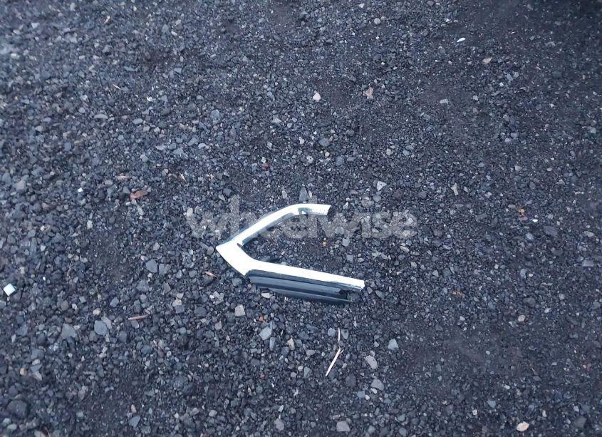 Photo 12 of 2018 Chevrolet Equinox LT (VIN 2GNAXSEV8J6306928)