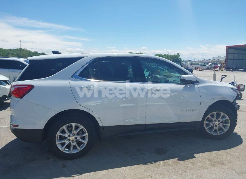Photo 14 of 2018 Chevrolet Equinox LT (VIN 2GNAXSEV8J6323518)