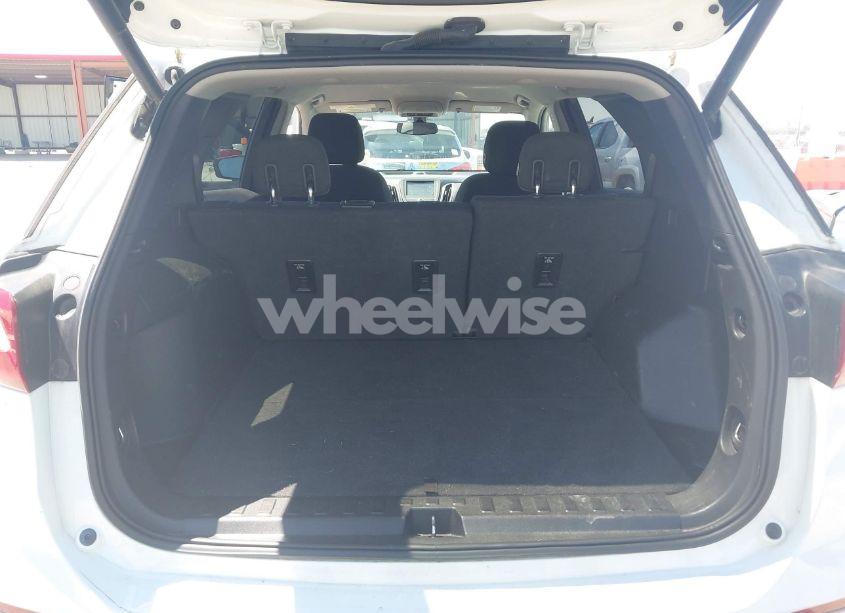 Photo 18 of 2018 Chevrolet Equinox LT (VIN 2GNAXSEV8J6323518)