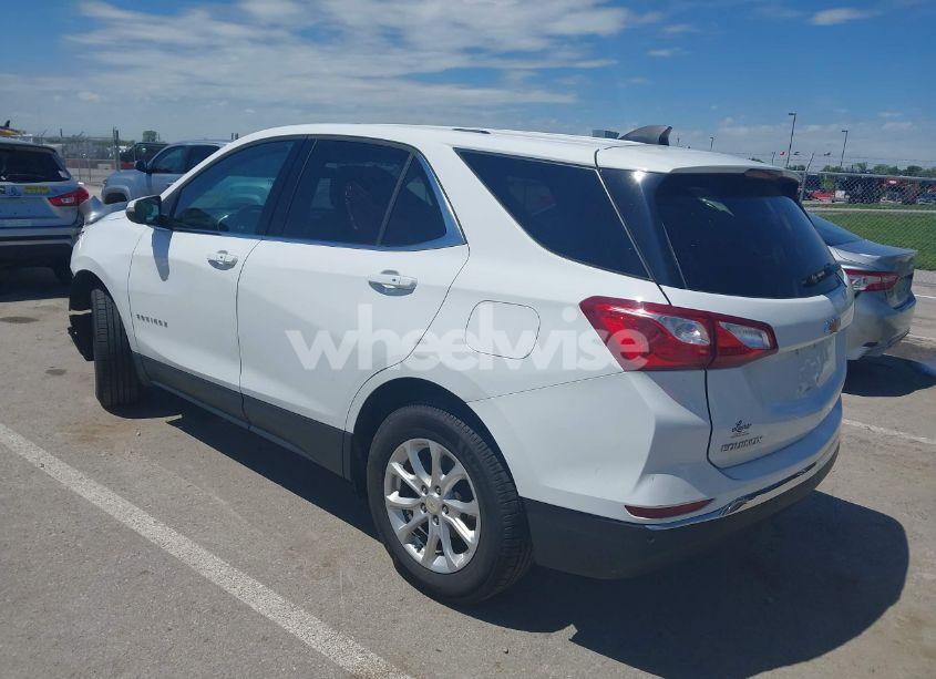 Photo 3 of 2018 Chevrolet Equinox LT (VIN 2GNAXSEV8J6323518)