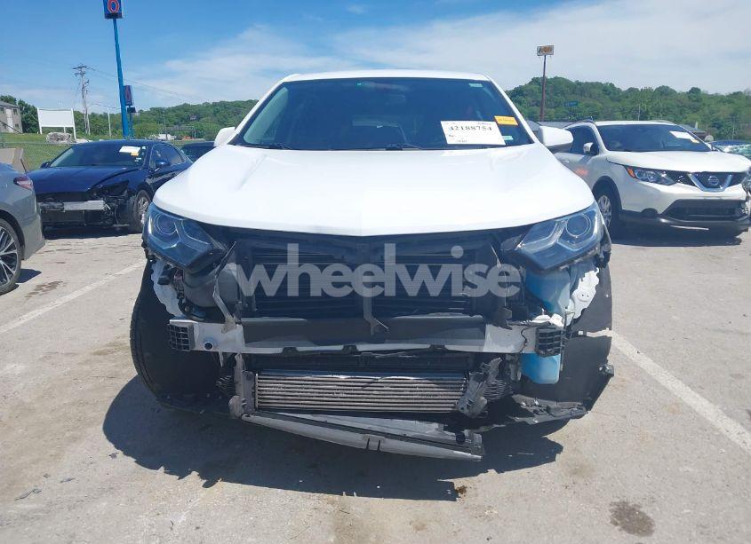 Photo 6 of 2018 Chevrolet Equinox LT (VIN 2GNAXSEV8J6323518)
