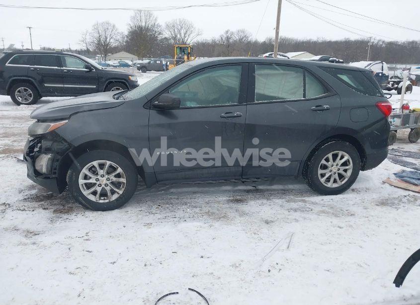 Photo 14 of 2019 Chevrolet Equinox LS (VIN 2GNAXSEV8K6117021)