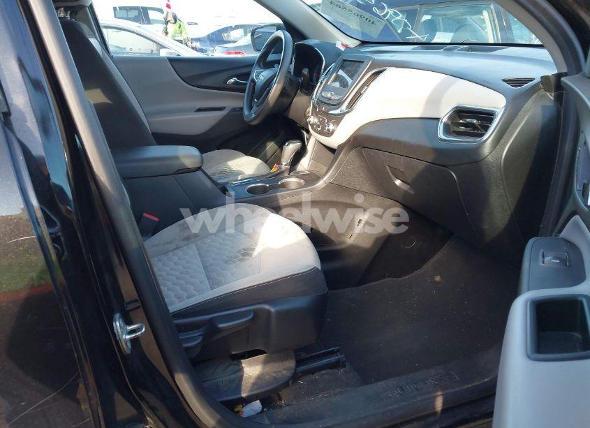 Photo 5 of 2019 Chevrolet Equinox LS (VIN 2GNAXSEV8K6119853)