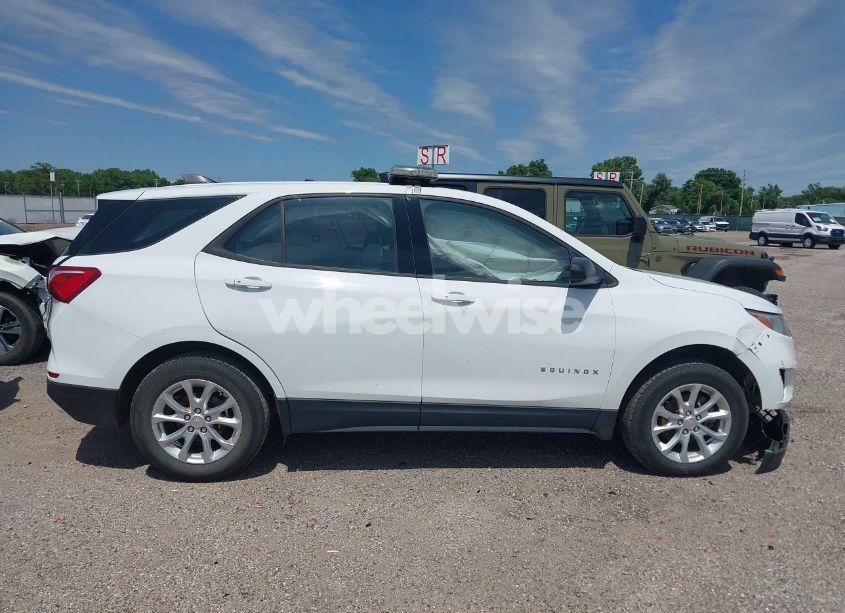 Photo 13 of 2019 Chevrolet Equinox LS (VIN 2GNAXSEV8K6145580)