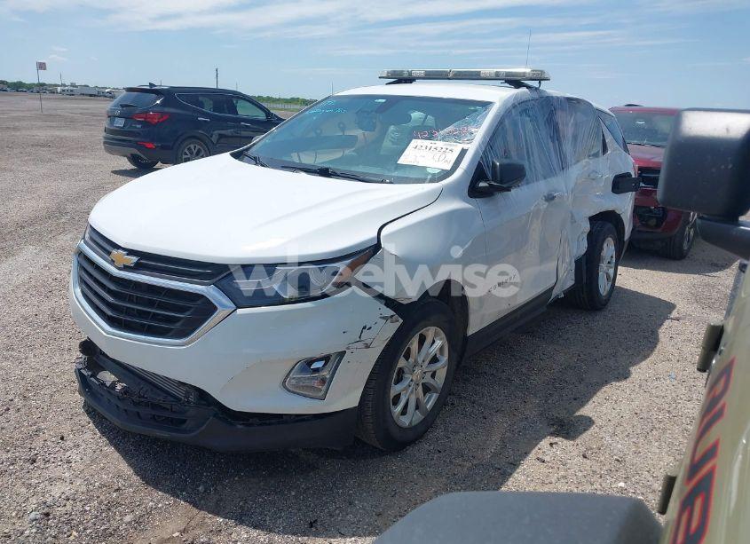 Photo 2 of 2019 Chevrolet Equinox LS (VIN 2GNAXSEV8K6145580)