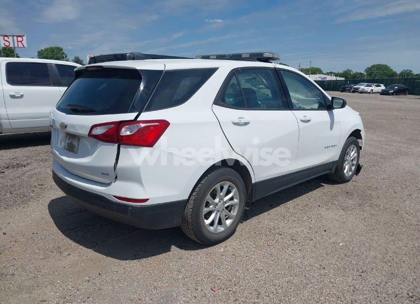 Photo 4 of 2019 Chevrolet Equinox LS (VIN 2GNAXSEV8K6145580)
