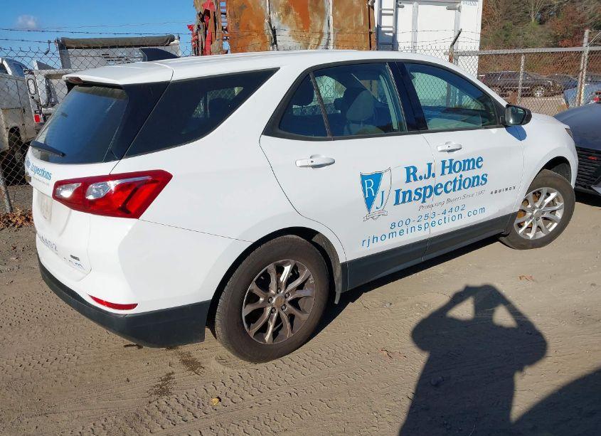 Photo 4 of 2019 Chevrolet Equinox LS (VIN 2GNAXSEV8K6194519)