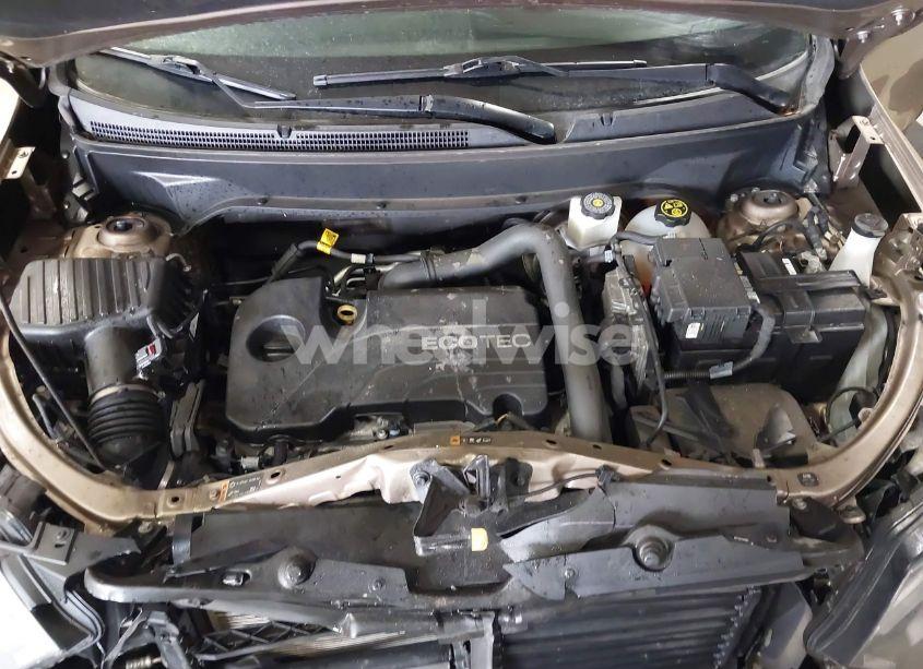 Photo 10 of 2019 Chevrolet Equinox LS (VIN 2GNAXSEV8K6291753)