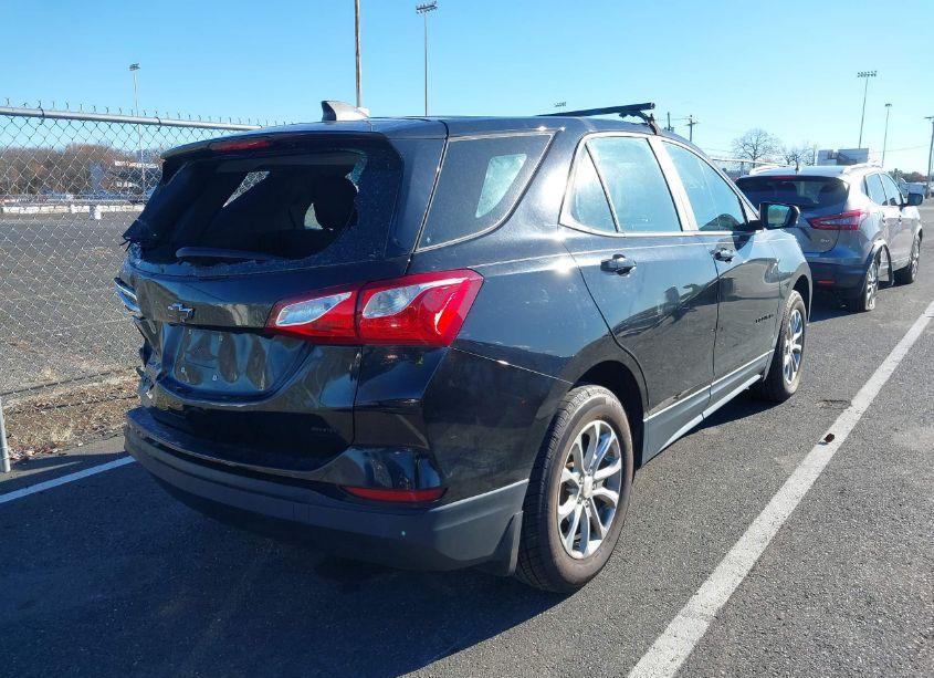 Photo 4 of 2020 Chevrolet Equinox AWD LS (VIN 2GNAXSEV8L6137321)