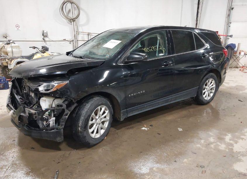 Photo 2 of 2018 Chevrolet Equinox LT (VIN 2GNAXSEV9J6157297)