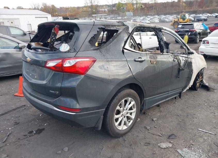 Photo 4 of 2018 Chevrolet Equinox LT (VIN 2GNAXSEV9J6237991)