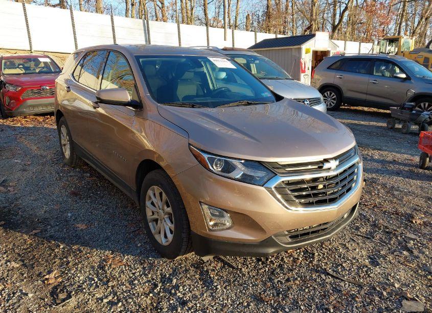 2018 Chevrolet Equinox LT (VIN 2GNAXSEV9J6332695) main photo