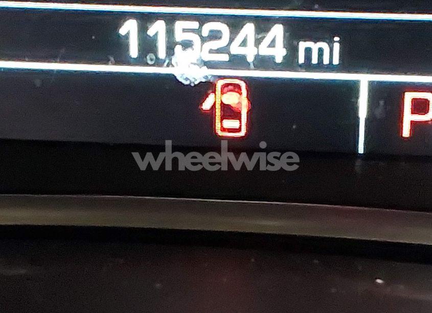 Photo 15 of 2018 Chevrolet Equinox LT (VIN 2GNAXSEV9J6333491)