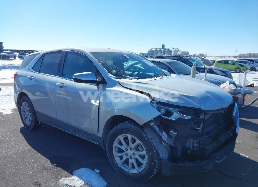 2018 Chevrolet Equinox LT (VIN 2GNAXSEV9J6350260) main photo
