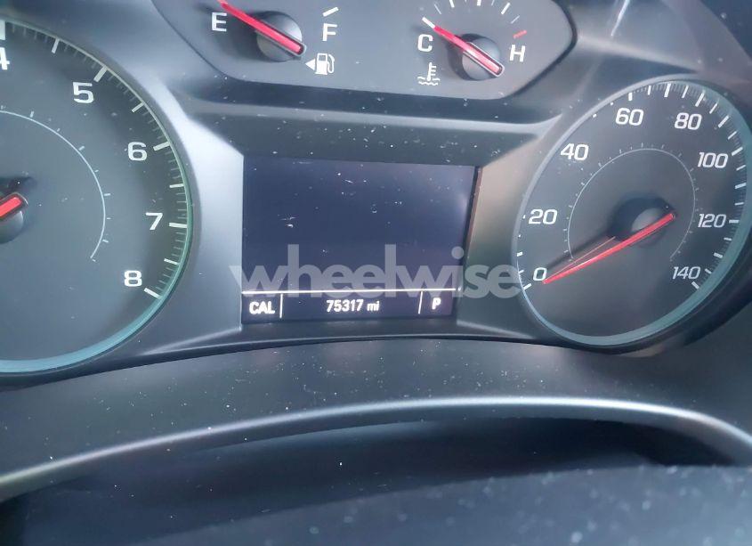 Photo 7 of 2018 Chevrolet Equinox LT (VIN 2GNAXSEV9J6350260)