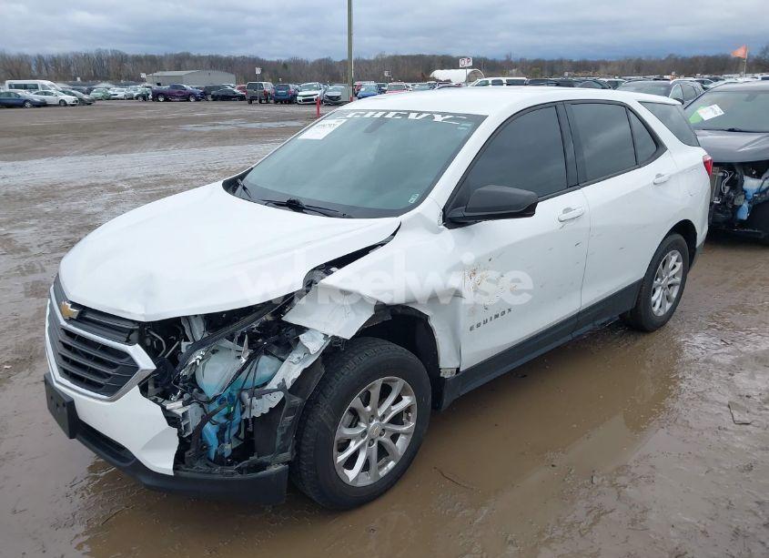 Photo 6 of 2019 Chevrolet Equinox LS (VIN 2GNAXSEV9K6138251)
