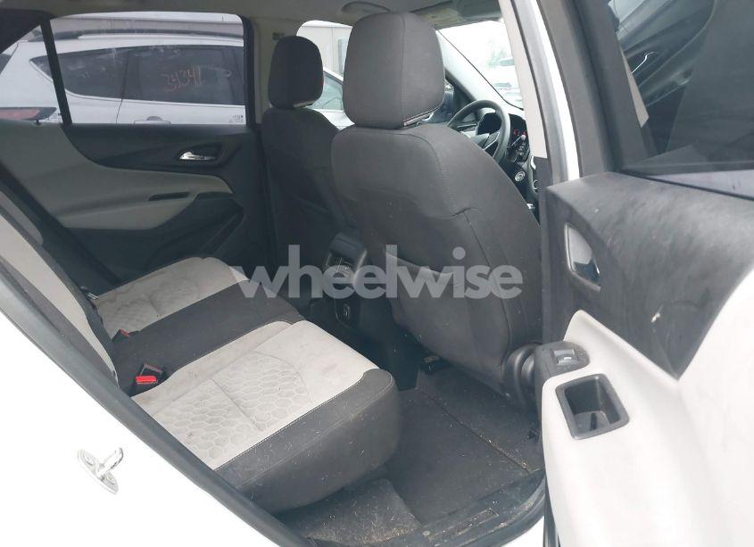 Photo 8 of 2019 Chevrolet Equinox LS (VIN 2GNAXSEV9K6138251)