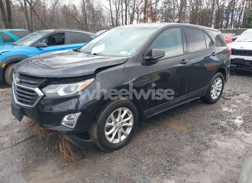 Photo 2 of 2019 Chevrolet Equinox LS (VIN 2GNAXSEV9K6197767)