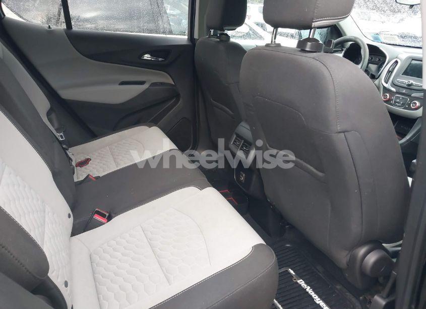 Photo 8 of 2019 Chevrolet Equinox LS (VIN 2GNAXSEV9K6197767)