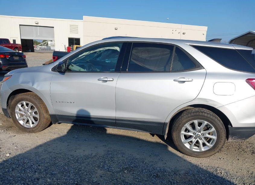 Photo 13 of 2019 Chevrolet Equinox LS (VIN 2GNAXSEV9K6224272)