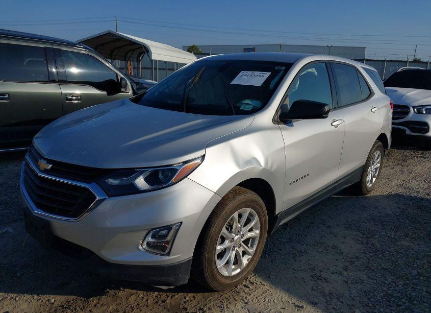 Photo 2 of 2019 Chevrolet Equinox LS (VIN 2GNAXSEV9K6224272)