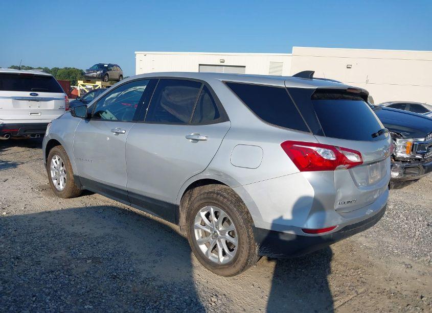 Photo 3 of 2019 Chevrolet Equinox LS (VIN 2GNAXSEV9K6224272)