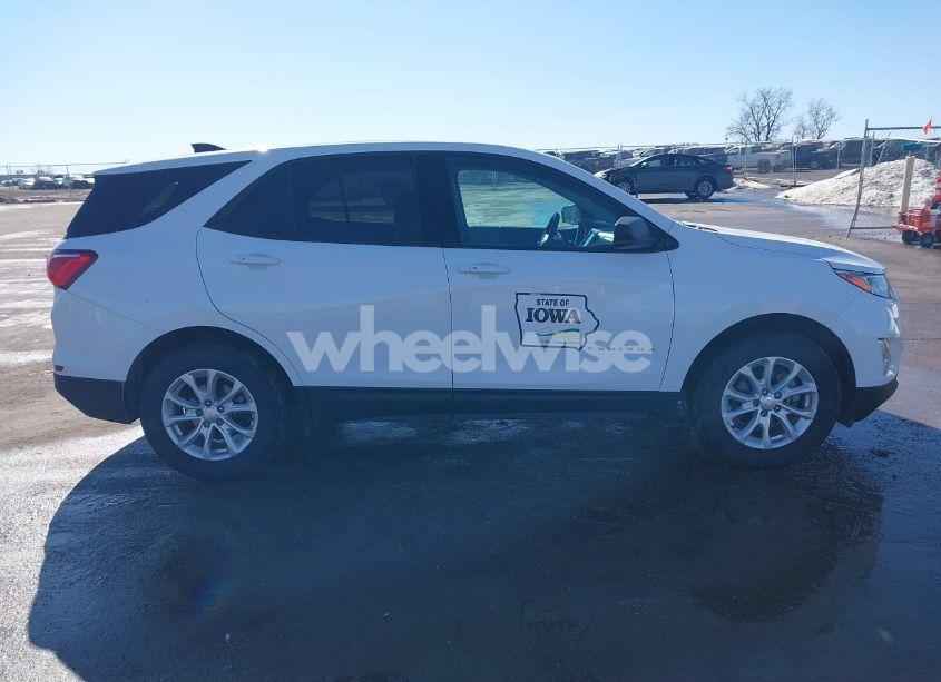 Photo 13 of 2019 Chevrolet Equinox LS (VIN 2GNAXSEV9K6264786)