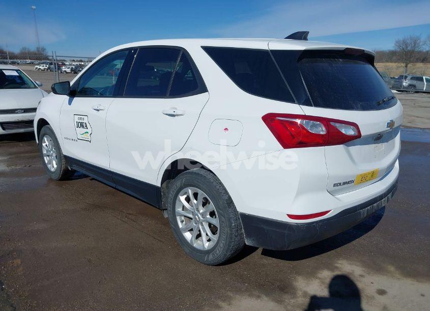 Photo 3 of 2019 Chevrolet Equinox LS (VIN 2GNAXSEV9K6264786)