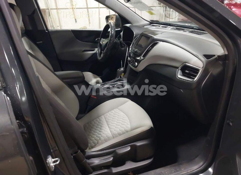 Photo 5 of 2020 Chevrolet Equinox AWD LS (VIN 2GNAXSEV9L6193199)