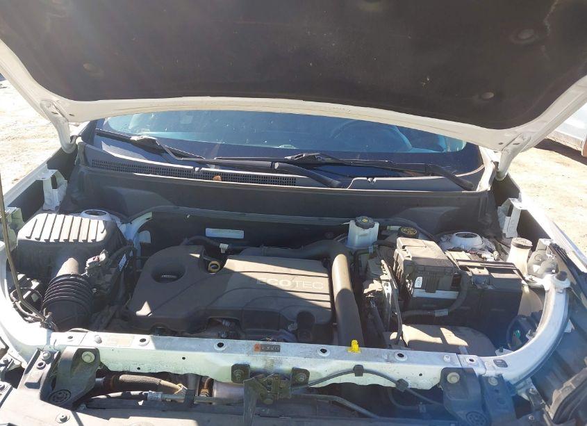 Photo 10 of 2018 Chevrolet Equinox LT (VIN 2GNAXSEVXJ6133560)