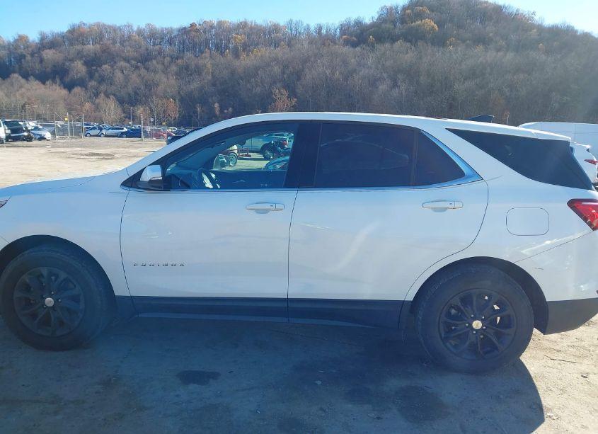 Photo 14 of 2018 Chevrolet Equinox LT (VIN 2GNAXSEVXJ6133560)