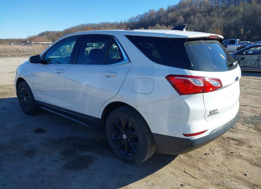 Photo 3 of 2018 Chevrolet Equinox LT (VIN 2GNAXSEVXJ6133560)
