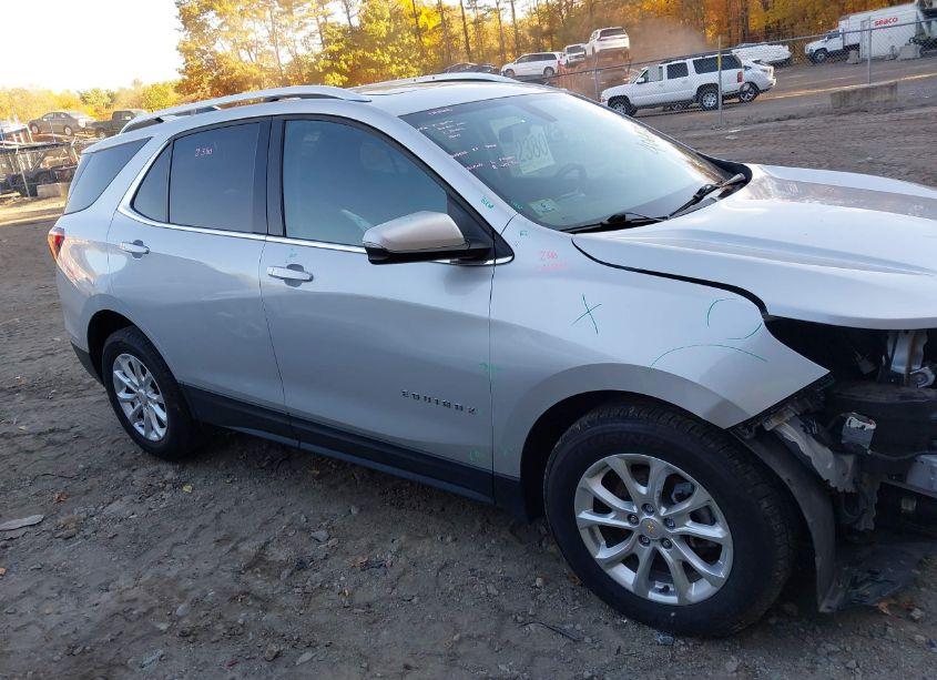Photo 14 of 2018 Chevrolet Equinox LT (VIN 2GNAXSEVXJ6157129)