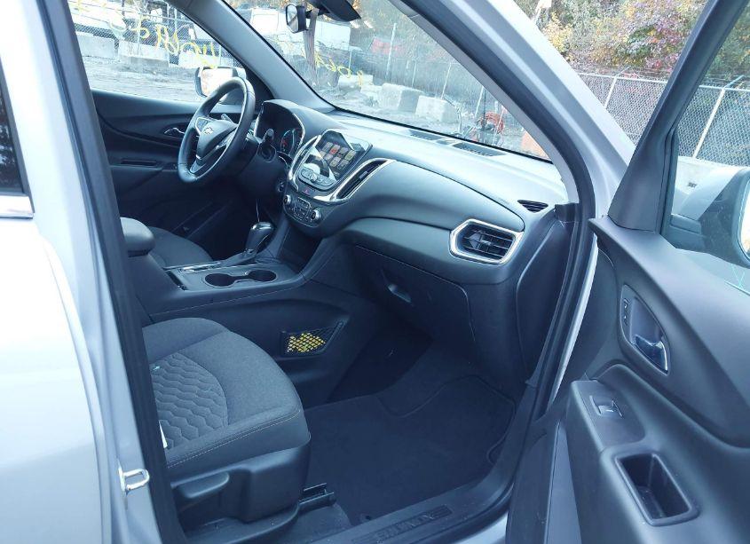 Photo 5 of 2018 Chevrolet Equinox LT (VIN 2GNAXSEVXJ6157129)