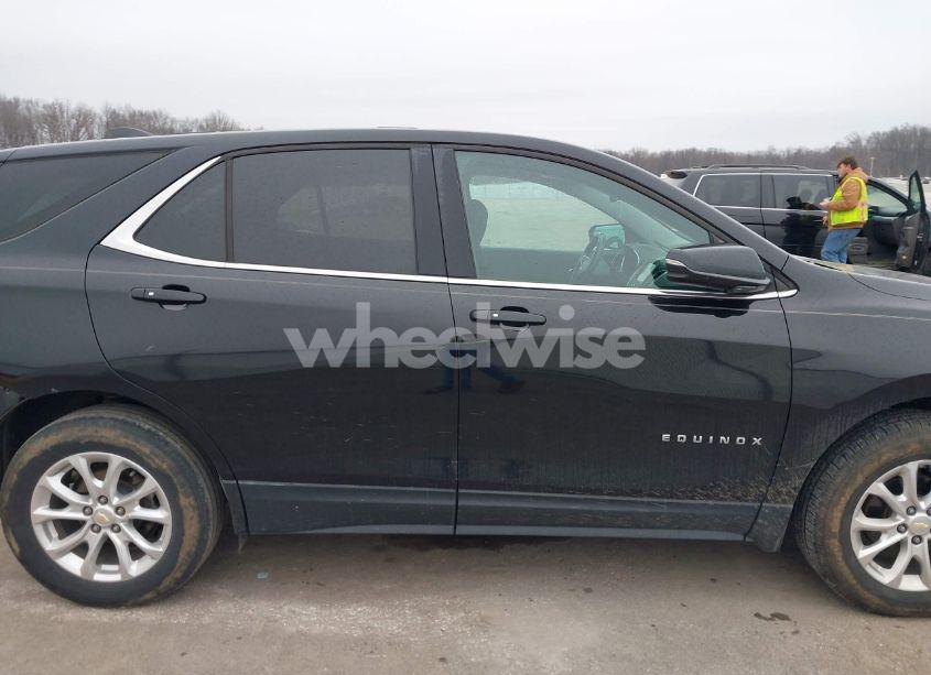 Photo 14 of 2018 Chevrolet Equinox LT (VIN 2GNAXSEVXJ6222643)