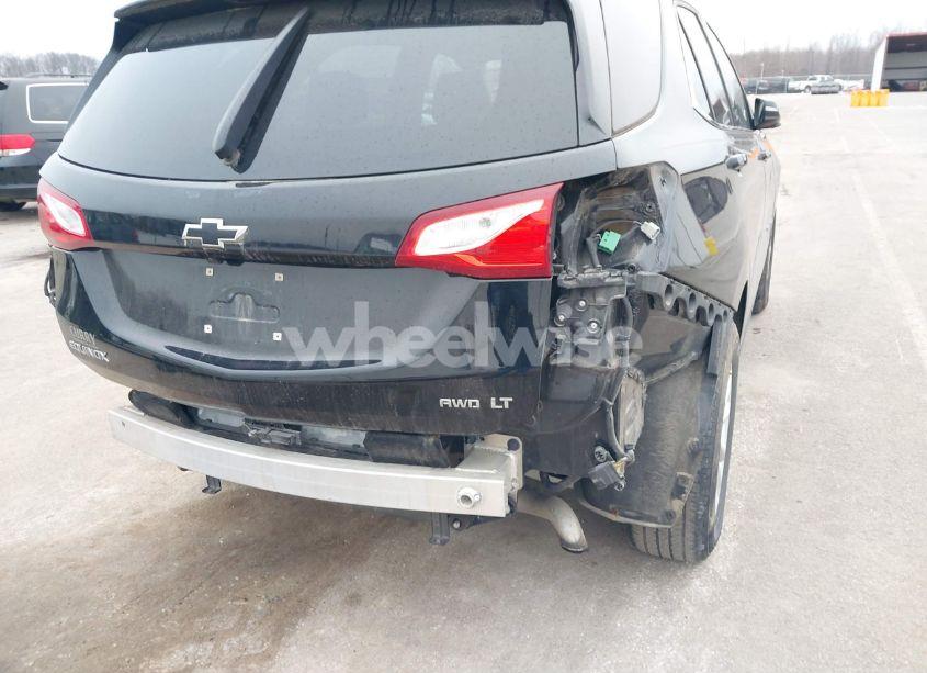 Photo 6 of 2018 Chevrolet Equinox LT (VIN 2GNAXSEVXJ6222643)