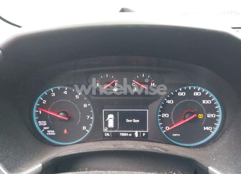 Photo 7 of 2018 Chevrolet Equinox LT (VIN 2GNAXSEVXJ6222643)