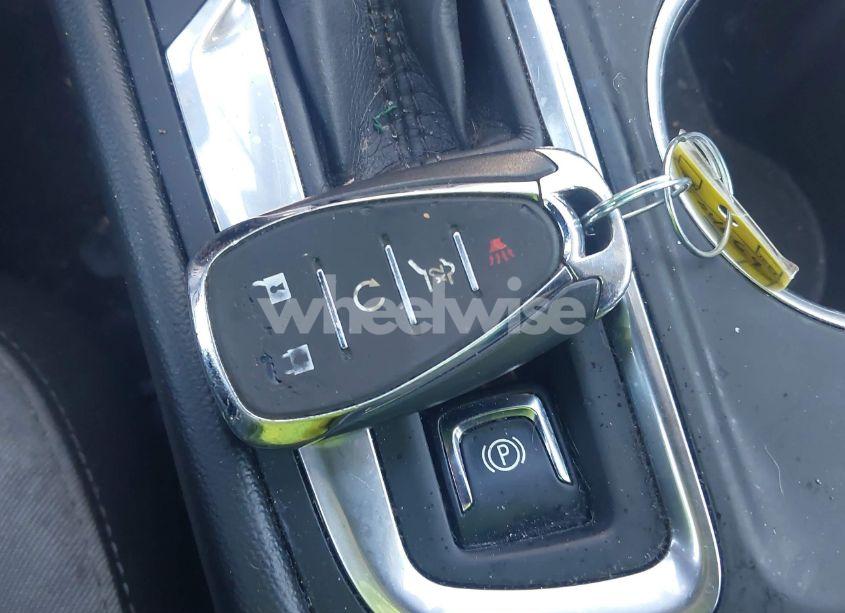 Photo 11 of 2018 Chevrolet Equinox LT (VIN 2GNAXSEVXJ6238325)