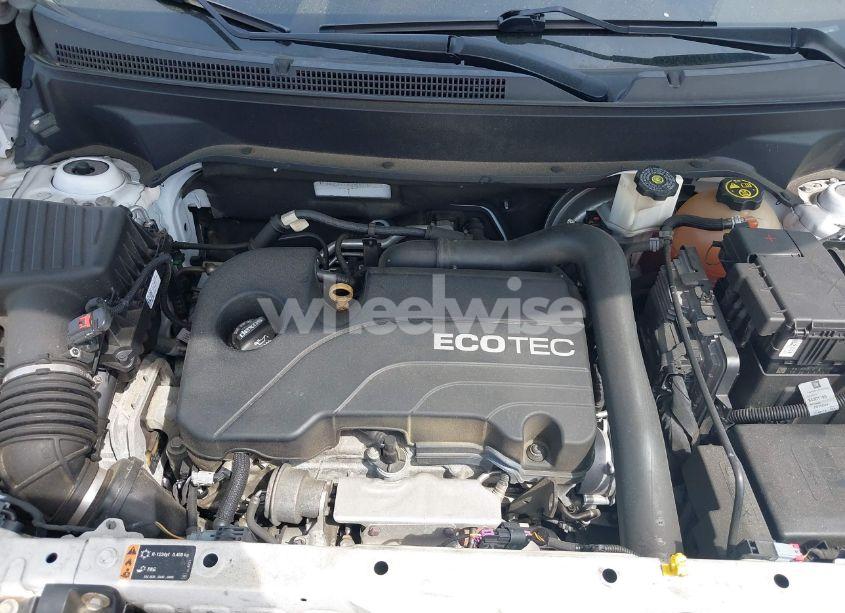 Photo 10 of 2018 Chevrolet Equinox LT (VIN 2GNAXSEVXJ6250457)