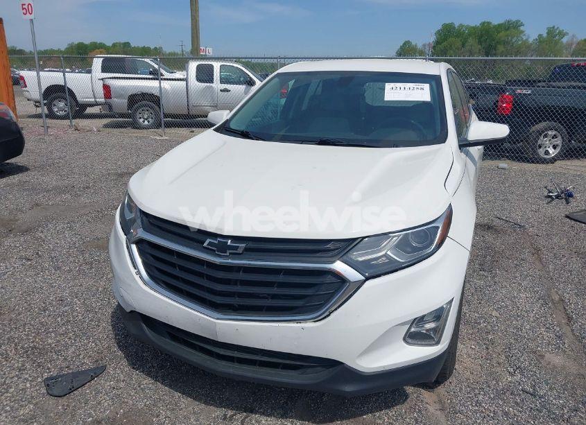 Photo 12 of 2018 Chevrolet Equinox LT (VIN 2GNAXSEVXJ6250457)