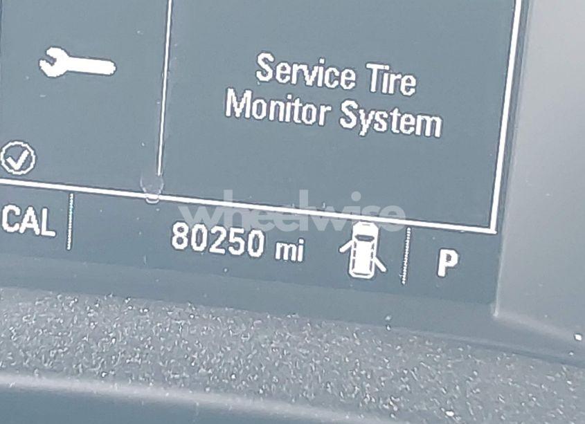 Photo 15 of 2018 Chevrolet Equinox LT (VIN 2GNAXSEVXJ6250457)