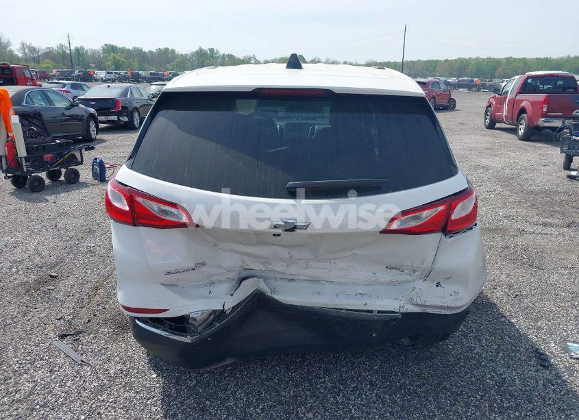 Photo 16 of 2018 Chevrolet Equinox LT (VIN 2GNAXSEVXJ6250457)