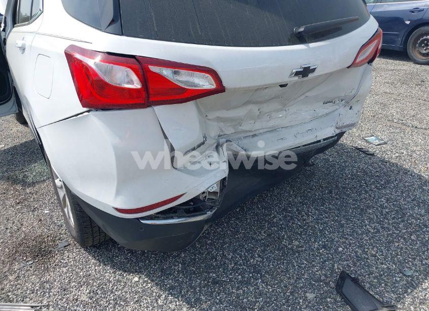 Photo 6 of 2018 Chevrolet Equinox LT (VIN 2GNAXSEVXJ6250457)